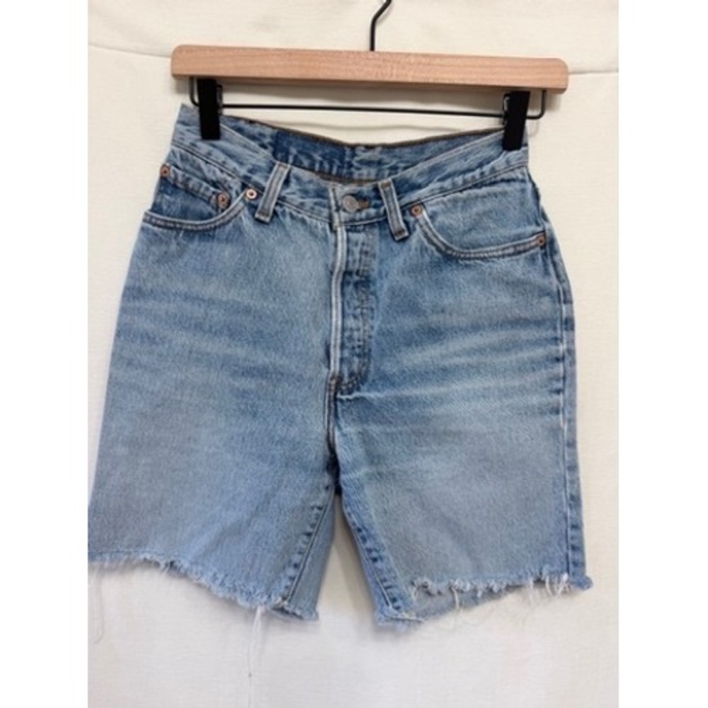 Vintage Levis 501 Cutoff Denim Shorts Light Wash High Rise Size 26